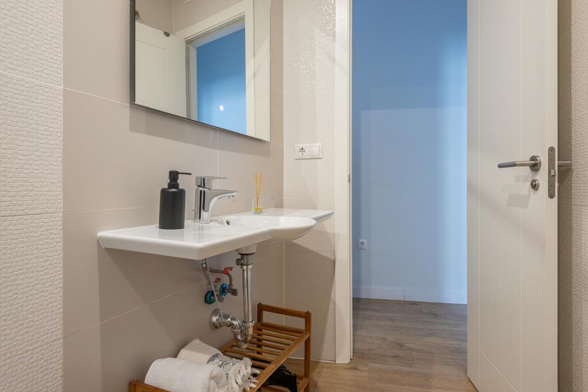 Puerta Real Centro Apartment กรานาดา ภายนอก รูปภาพ