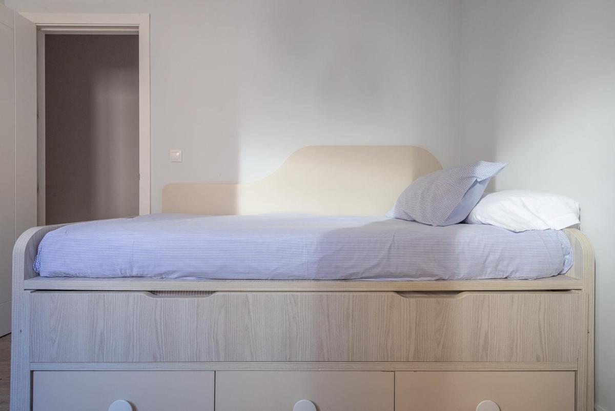 Puerta Real Centro Apartment กรานาดา ภายนอก รูปภาพ